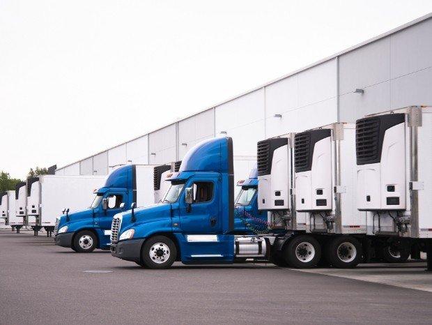 Niebieskie ciężarówki